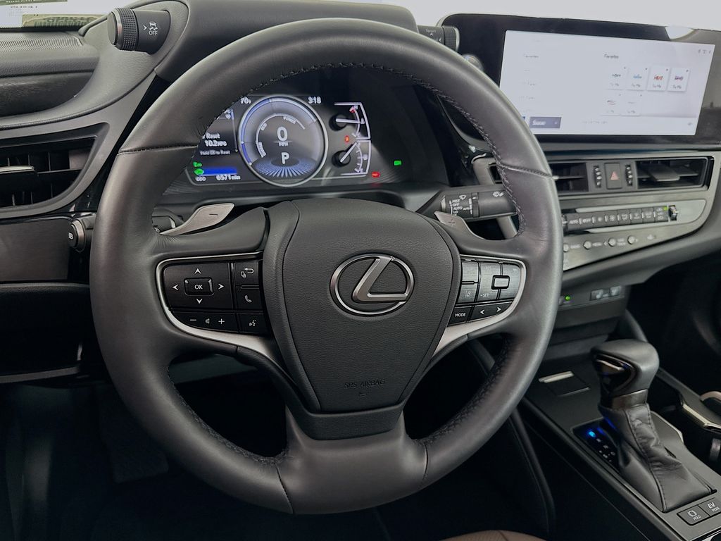 2024 Lexus ES Hybrid 300h 11