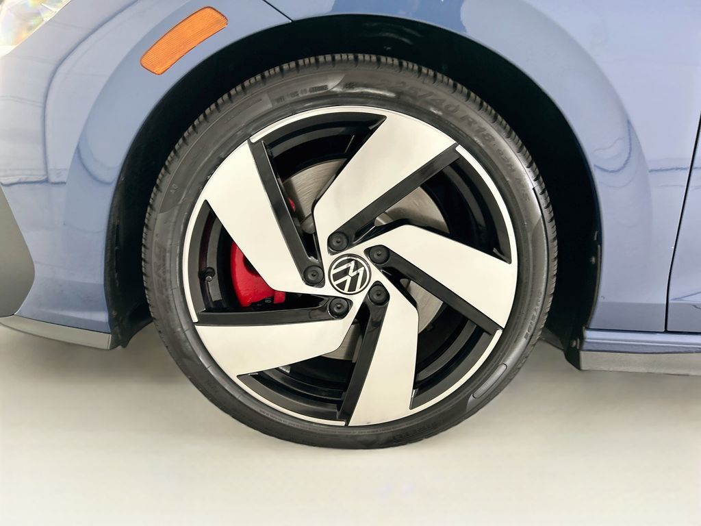 Thumbnail: 2025 Volkswagen Golf - 29