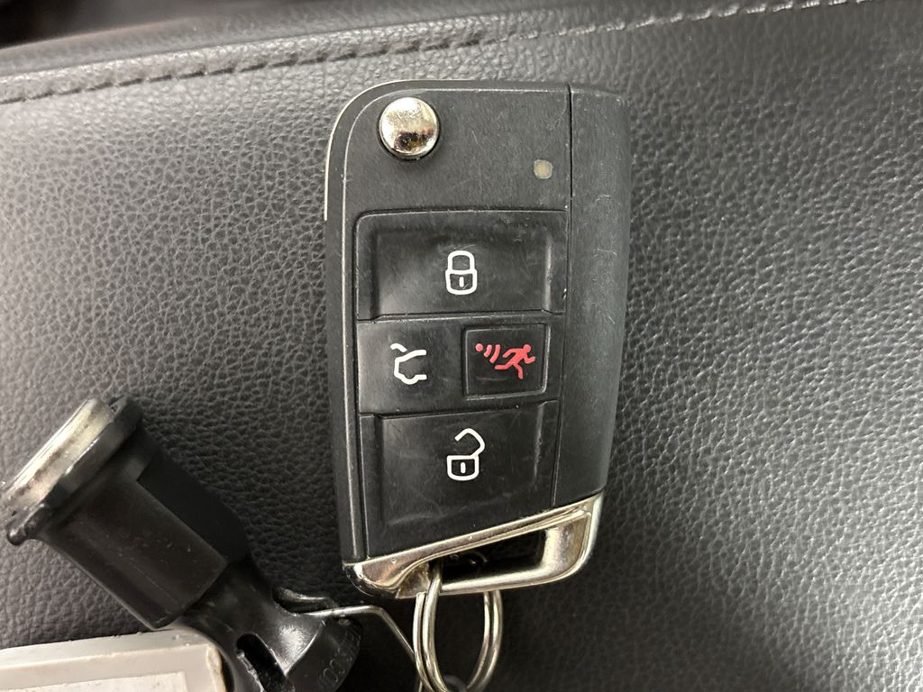 2019 Dark Moss Green Metallic Volkswagen Tiguan 2.0T SE FWD SUV