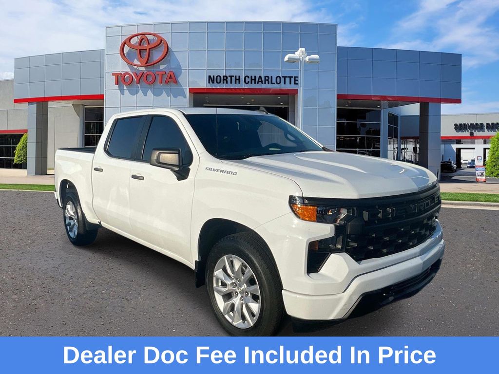 Summit White 2022 Chevrolet Silverado 1500 Pickup Truck 4X2 8-Speed Automatic