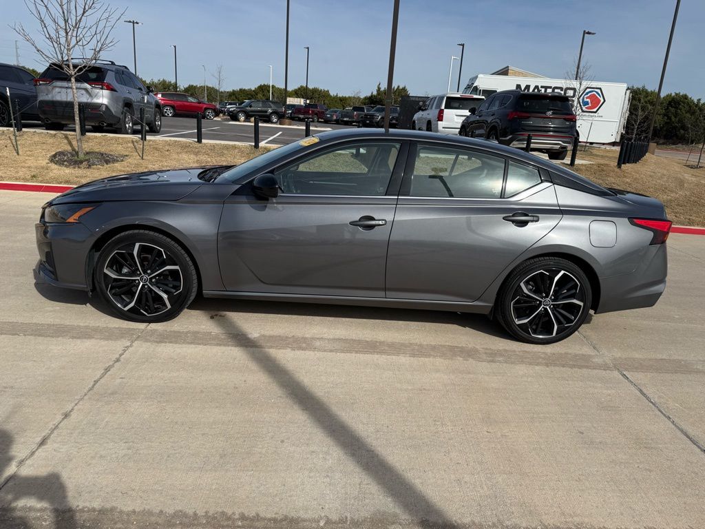 Thumbnail: 2024 Nissan Altima - 8