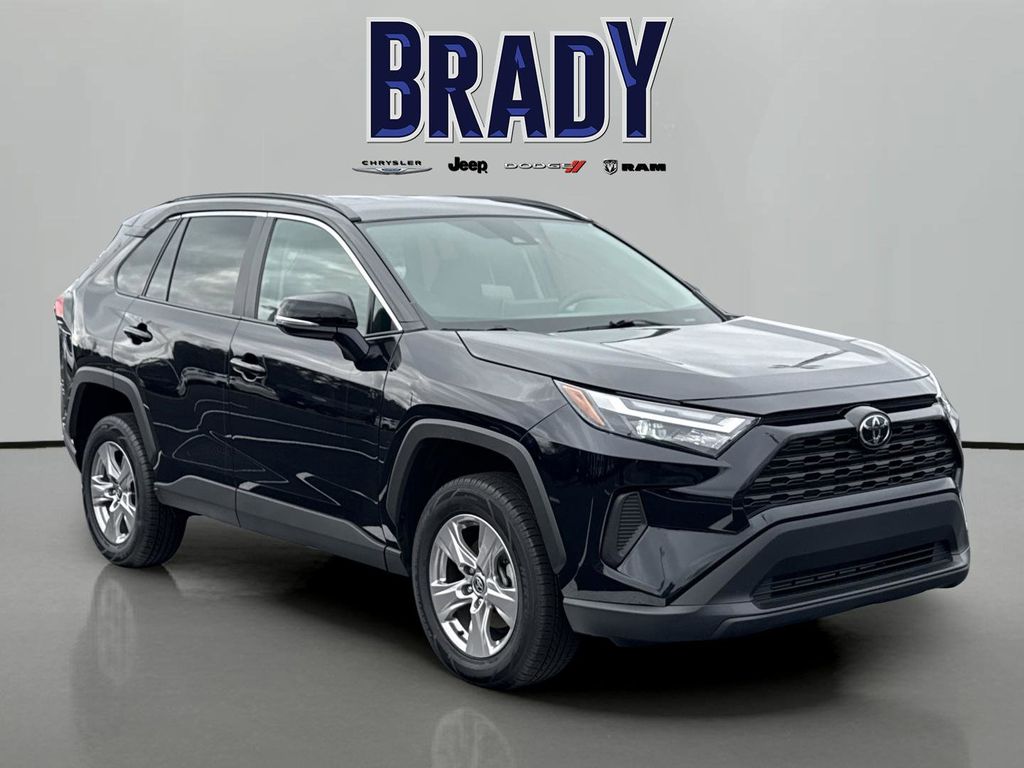 2024 Toyota RAV4 XLE FWD