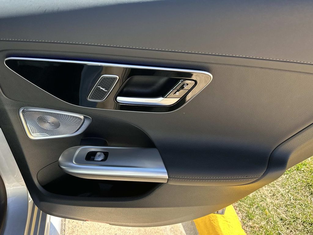 Thumbnail: 2025 Mercedes-Benz C-Class - 22