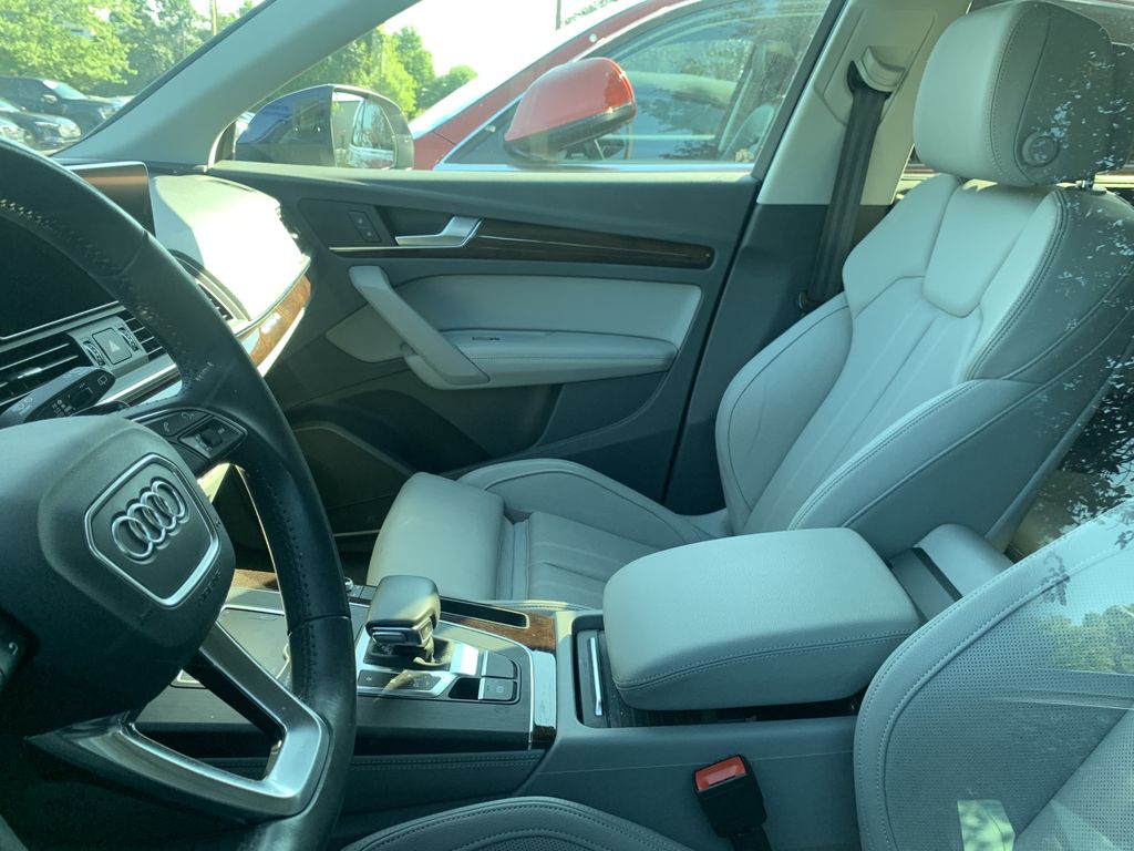 Thumbnail: 2019 Audi Q5 - 8