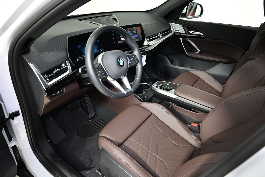 2025 BMW X2 xDrive28i 15
