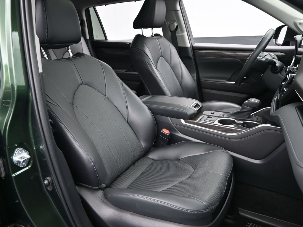 2023 Toyota Highlander Hybrid Limited