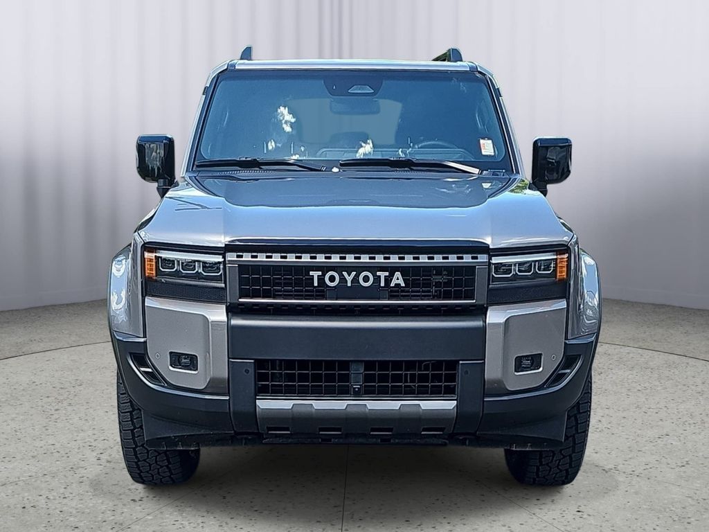 Used 2025  Toyota Base image 8