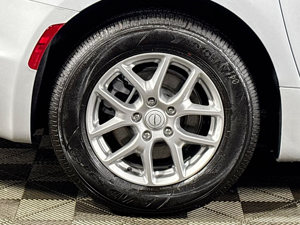 2026 Chrysler Voyager LX