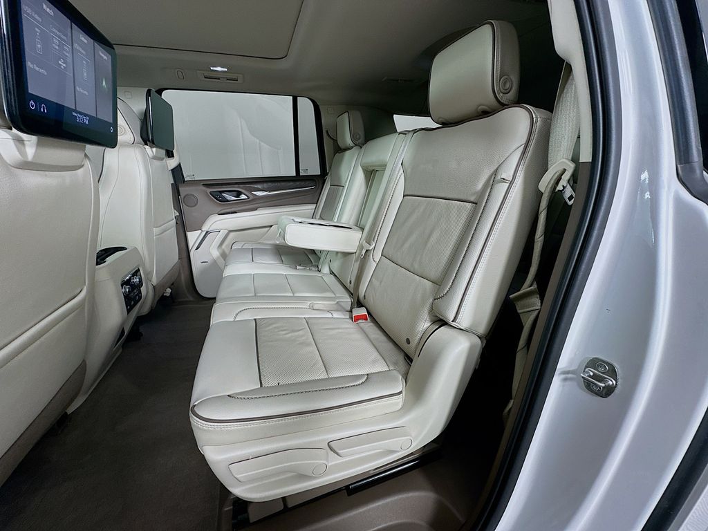 Thumbnail: 2021 GMC Yukon XL - 26