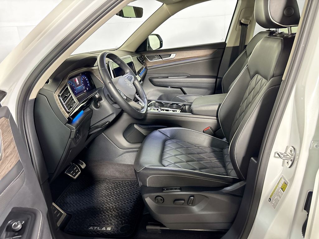 2024 Volkswagen Atlas 2.0T SEL Premium R-Line