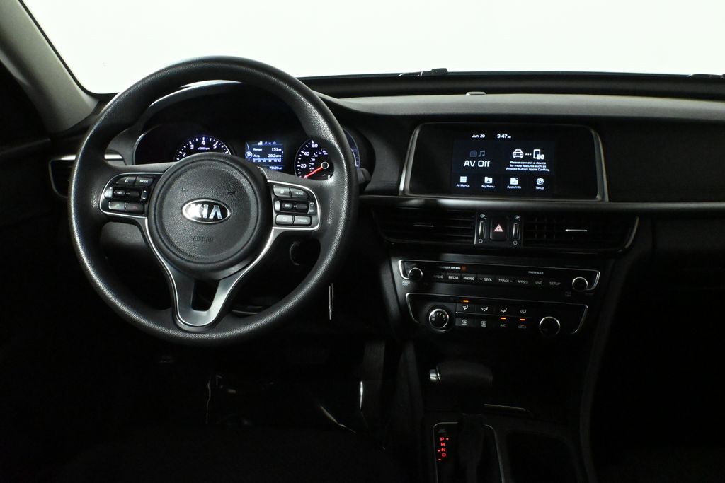 Thumbnail: 2018 Kia Optima - 18