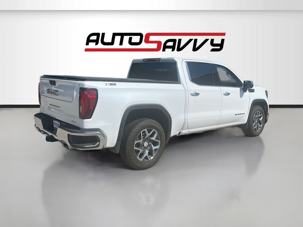 Used 2023 White GMC SLT image 7