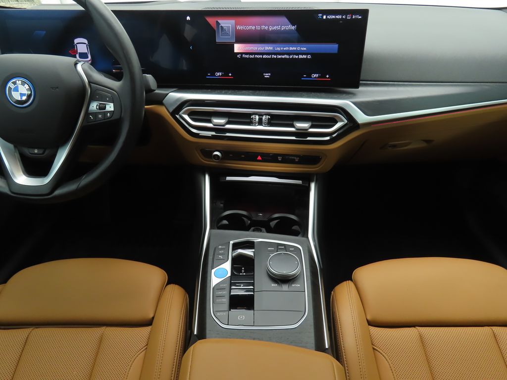 Thumbnail: 2023 BMW i4 - 13