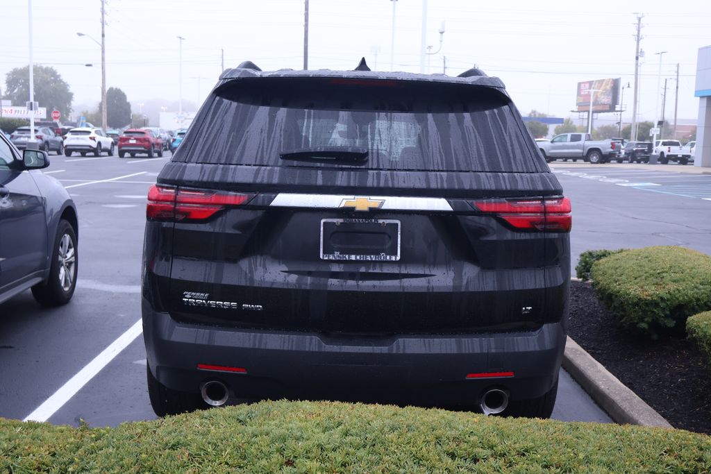 Thumbnail: 2023 Chevrolet Traverse - 10