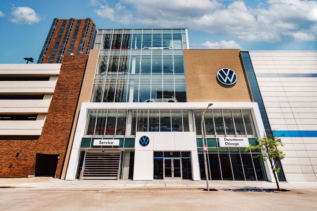 Certified 2023 Volkswagen ID.4 PRO S with VIN 1V2WNPE83PC014081 for sale in Chicago, IL