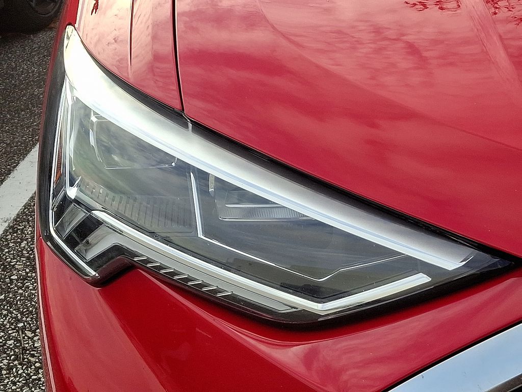 Thumbnail: 2023 Audi Q3 - 4