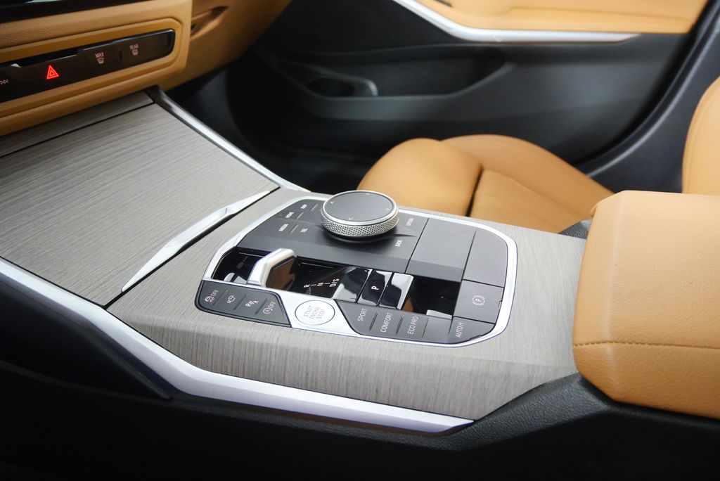 Thumbnail: 2025 BMW 3 Series - 28