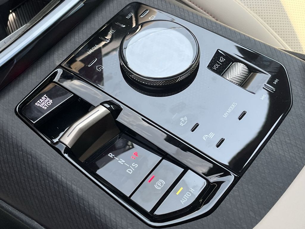 Thumbnail: 2025 BMW X3 - 20