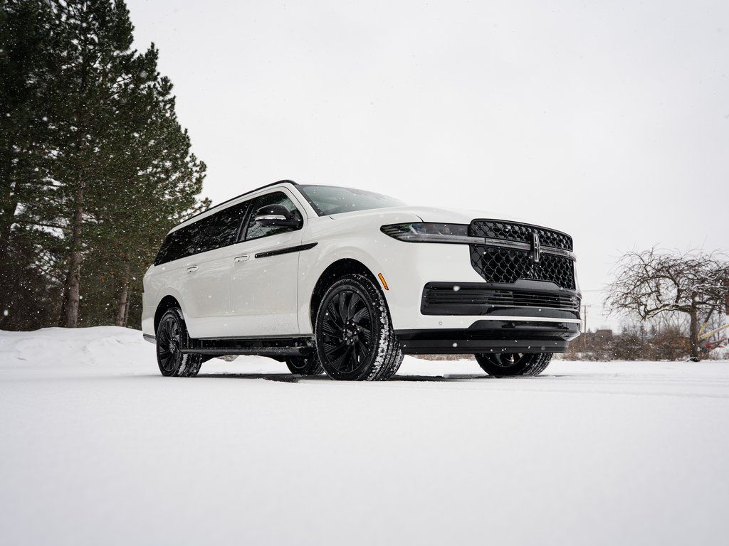 New 2026 White Lincoln Reserve image 4