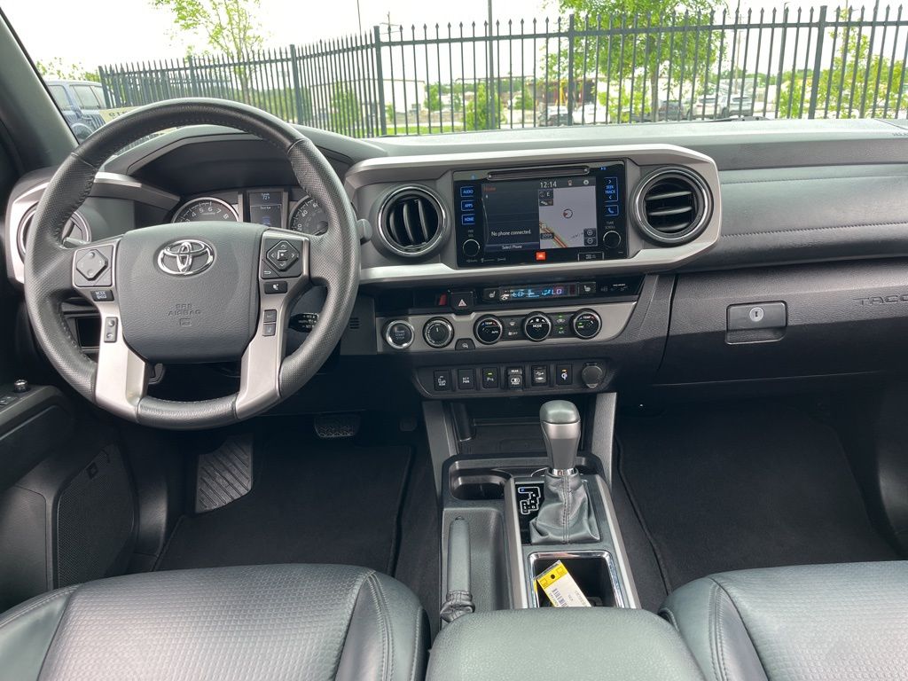 Thumbnail: 2018 Toyota Tacoma - 17