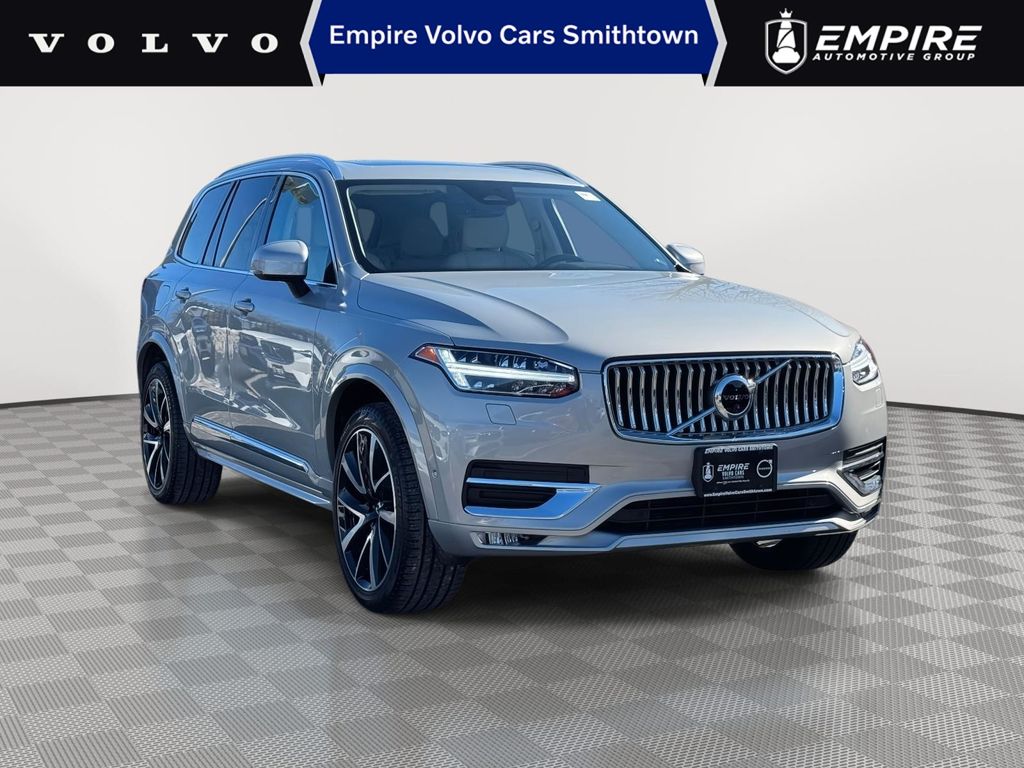 2023 Volvo XC90 B6 Plus Bright Theme 7-Passenger AWD