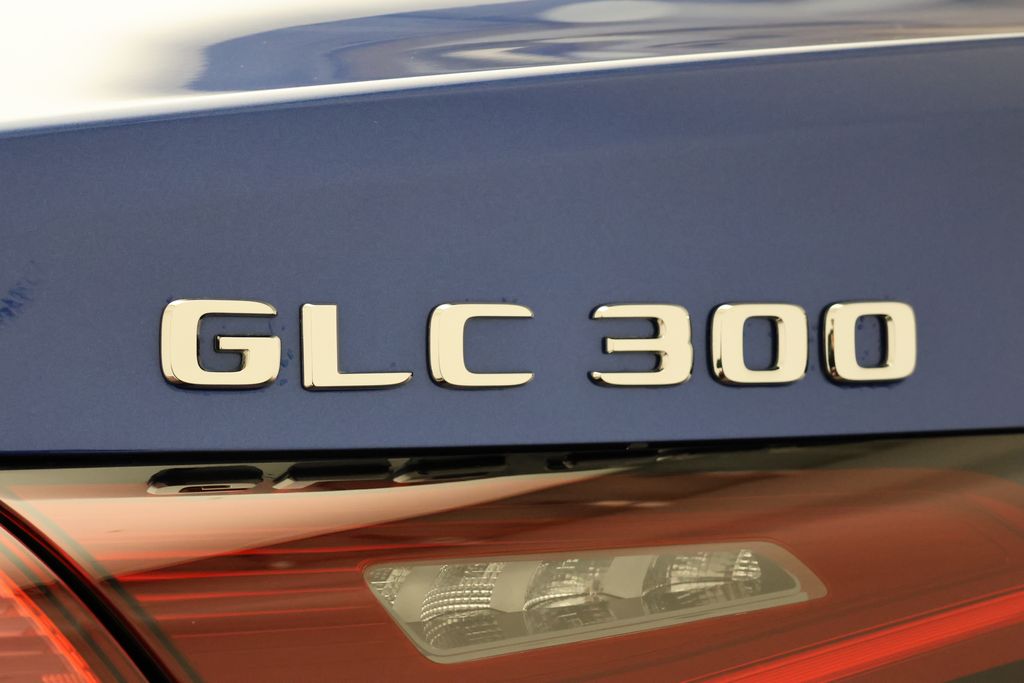 Thumbnail: 2025 Mercedes-Benz GLC - 9