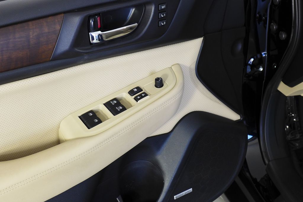 Thumbnail: 2017 Subaru Outback - 12