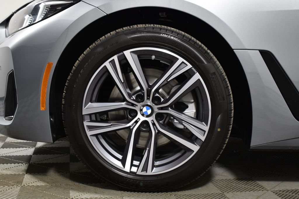 Thumbnail: 2026 BMW 4 Series - 12