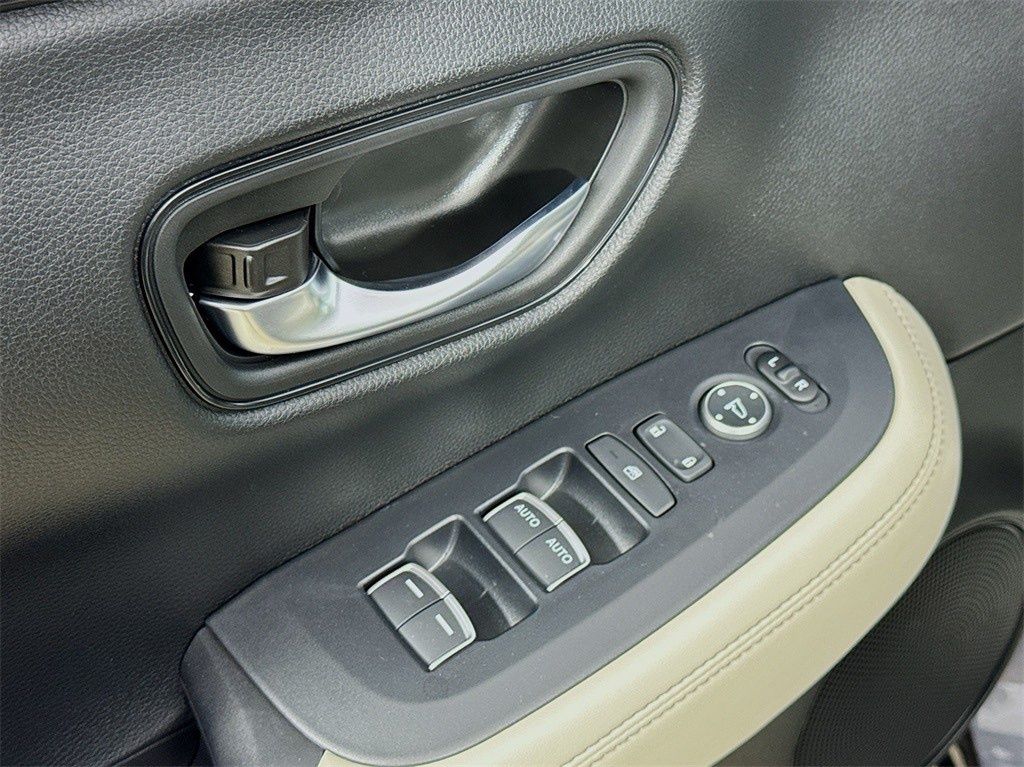 Used Car 2025 Honda Hr-v  Ex-l For Sale Under $30,000 In Austin, Texas