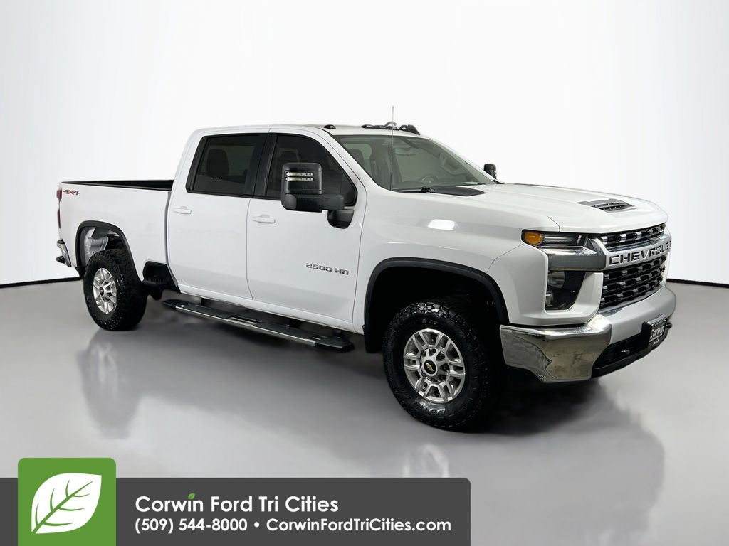 Summit White 2022 Chevrolet Silverado 2500HD Pickup Truck Four-Wheel Drive 6-Speed Automatic