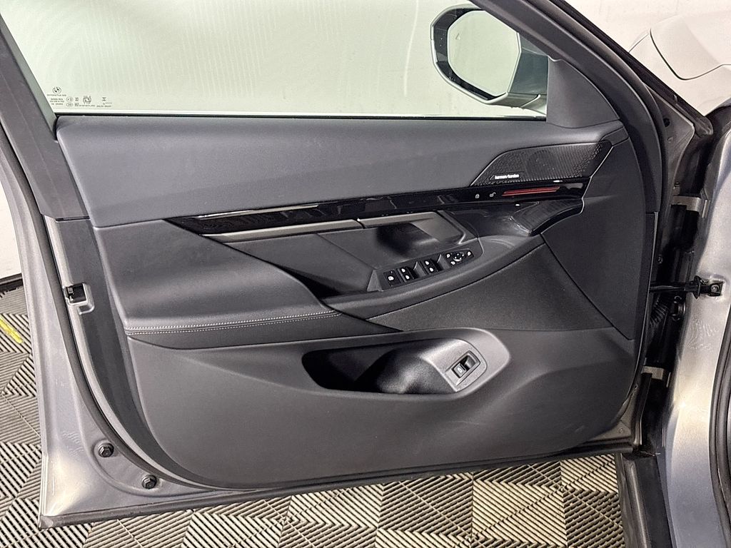 2024 BMW 5 Series 530i xDrive