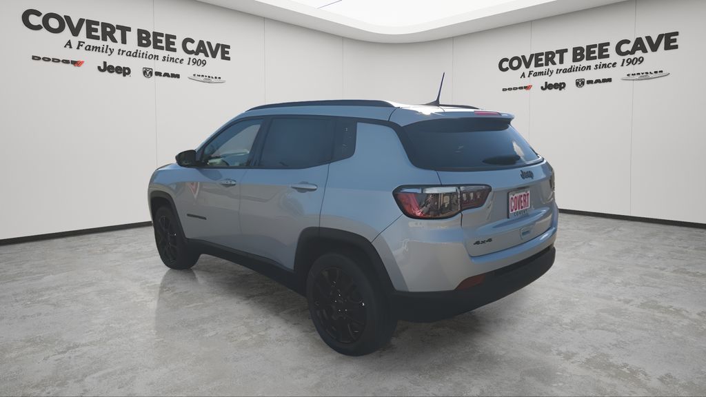 New 2026 Silver Jeep  image 7