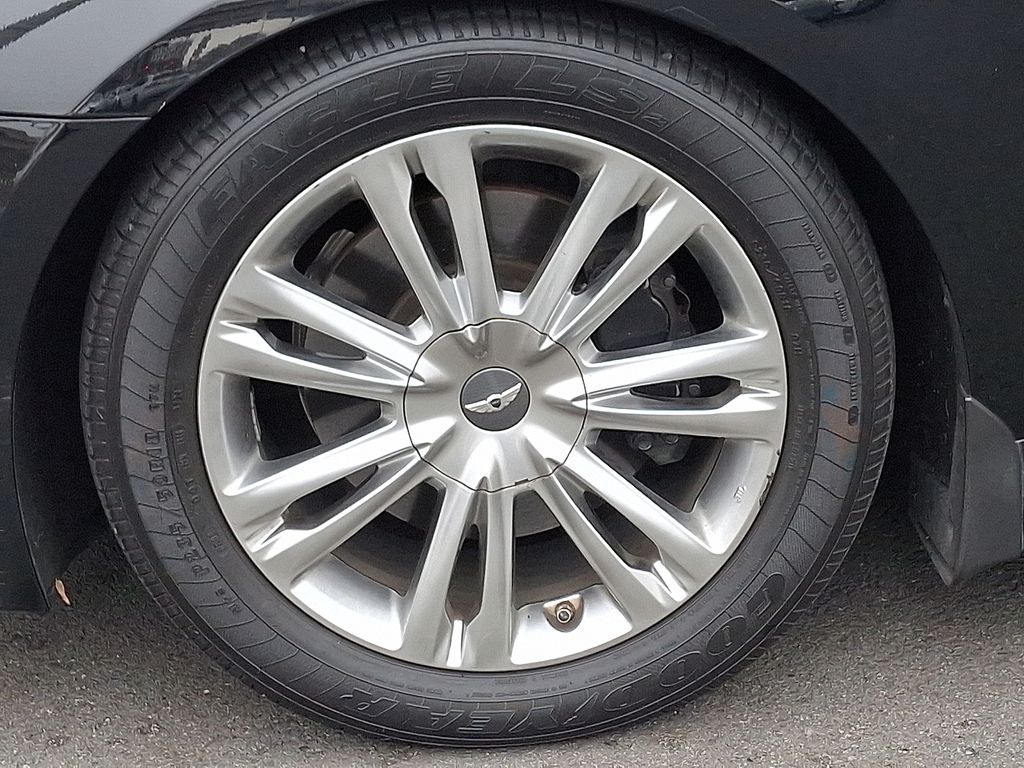 Thumbnail: 2012 Hyundai Genesis - 8