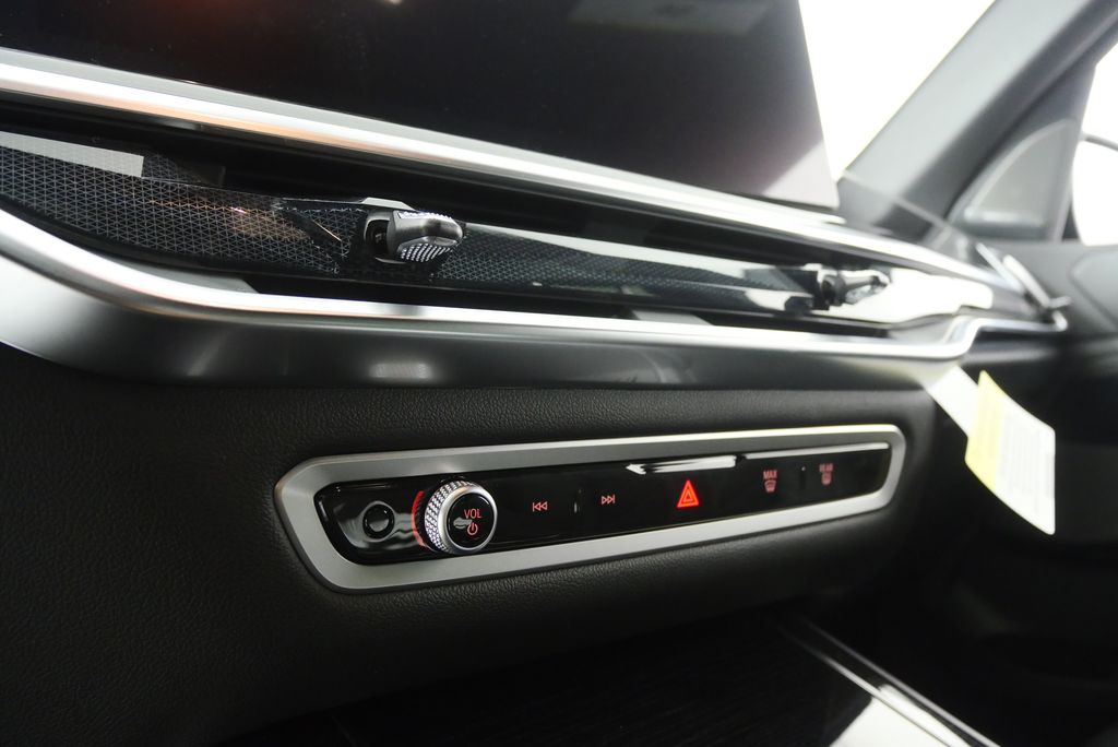 Thumbnail: 2026 BMW X5 - 20