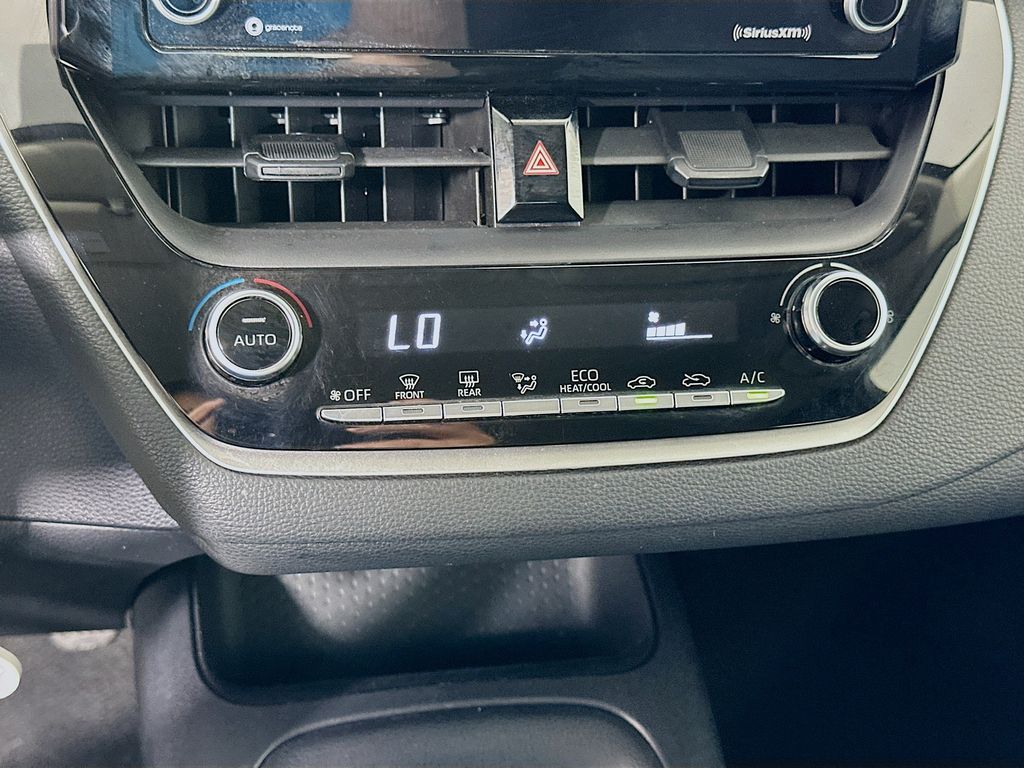 2022 Toyota Corolla LE 15