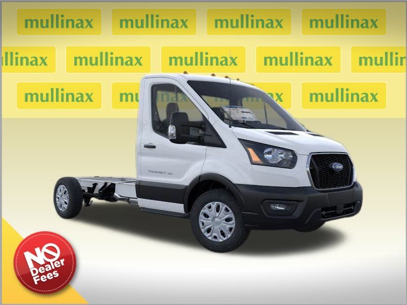 2025 Ford Transit Cutaway Base's photo