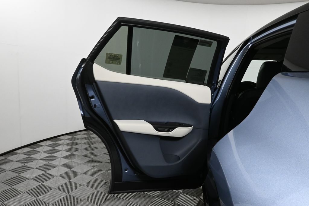 2025 Lexus RZ  32