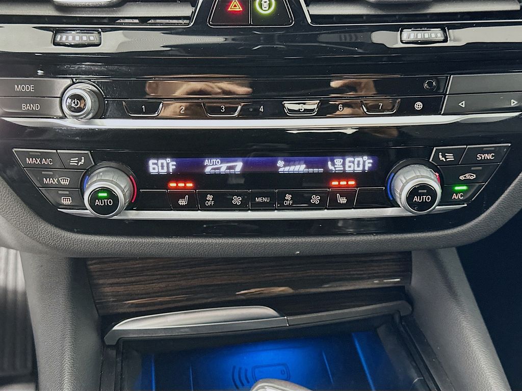 Thumbnail: 2023 BMW 5 Series - 16