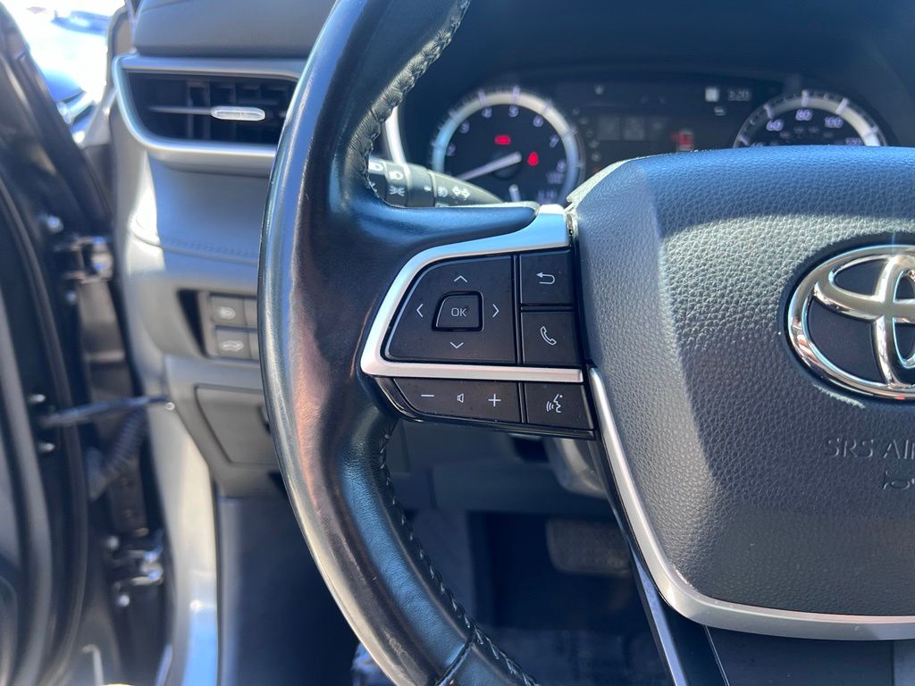 Used 2022 Toyota Highlander SUV
