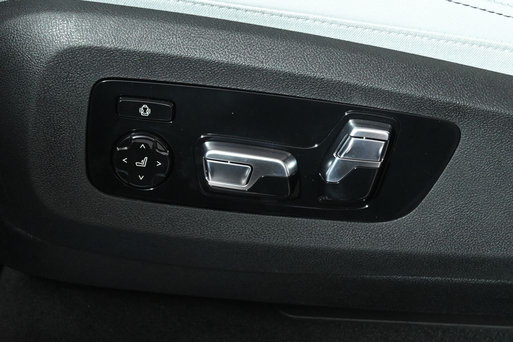 Thumbnail: 2026 BMW X5 - 28