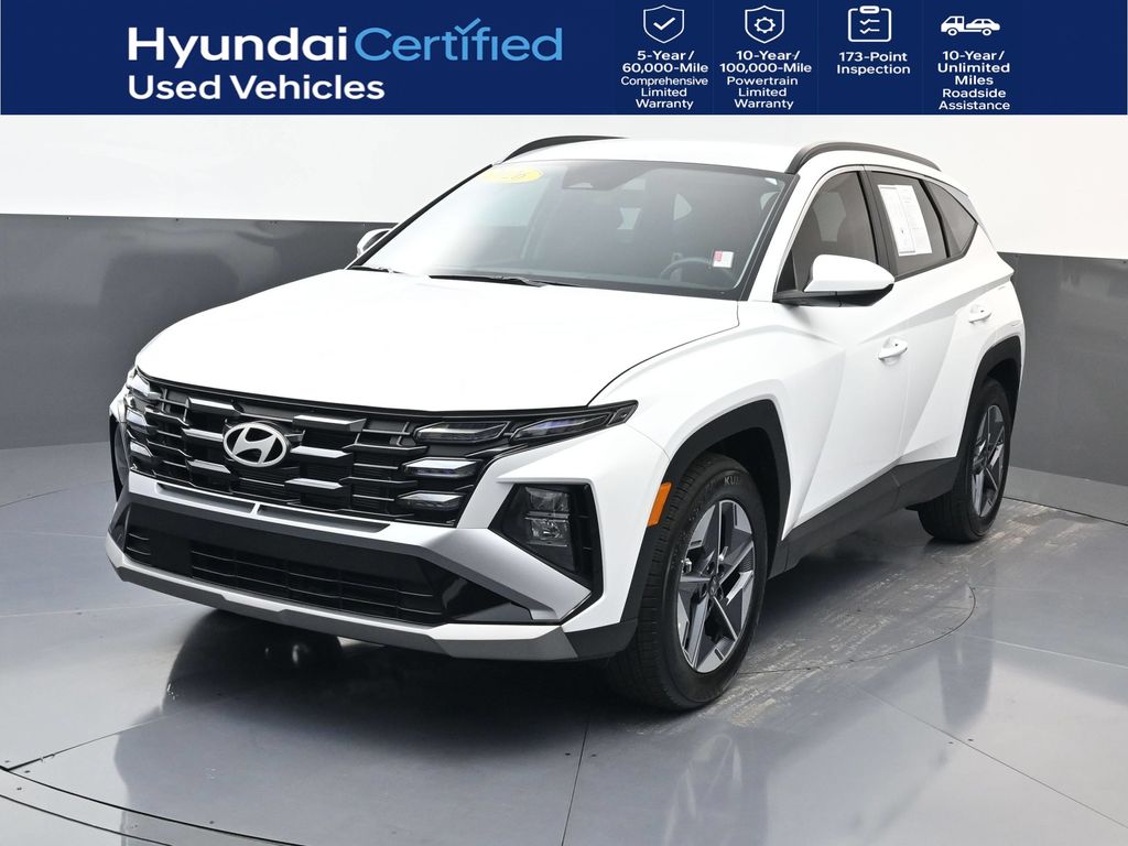 White Pearl 2026 Hyundai Tucson SUV / Crossover Front-Wheel Drive 8-Speed Automatic