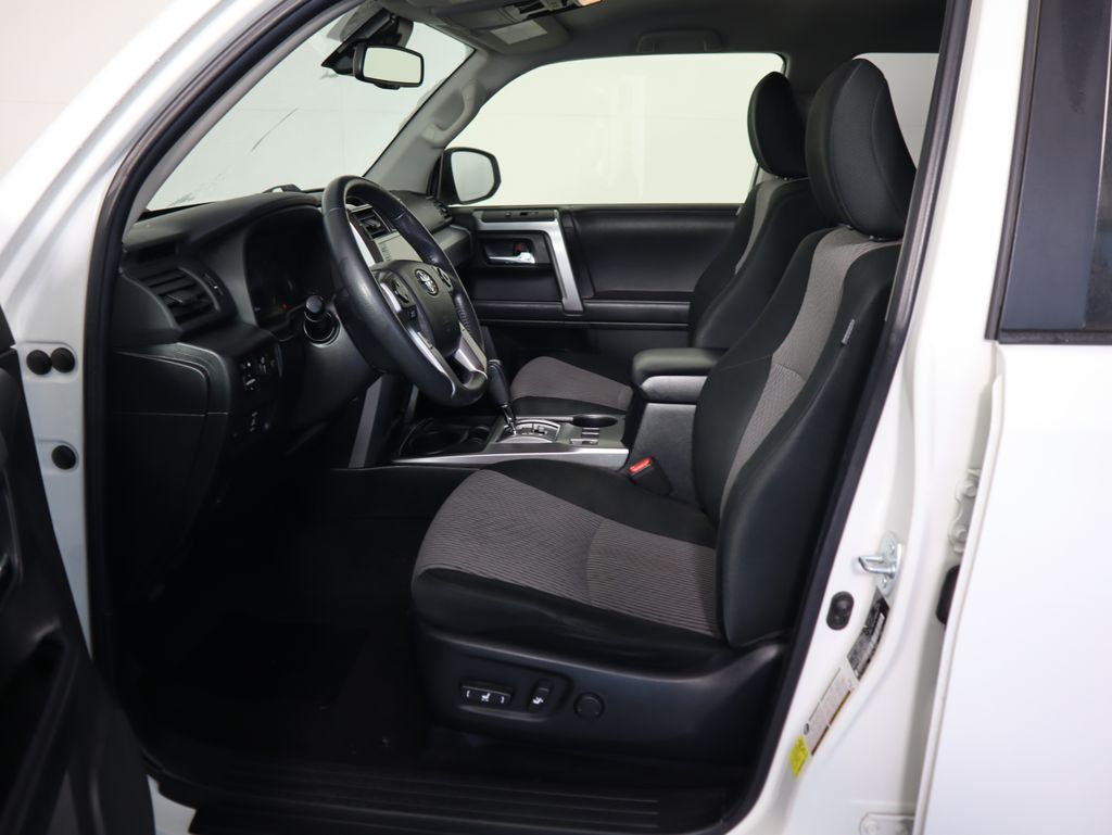 Thumbnail: 2021 Toyota 4Runner - 19