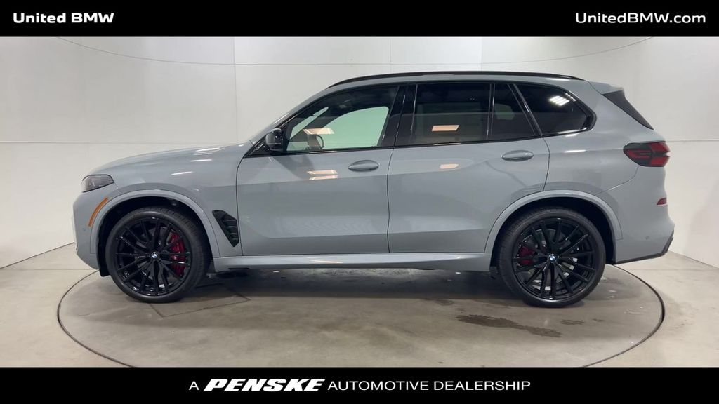 2025 BMW X5 M60i 5