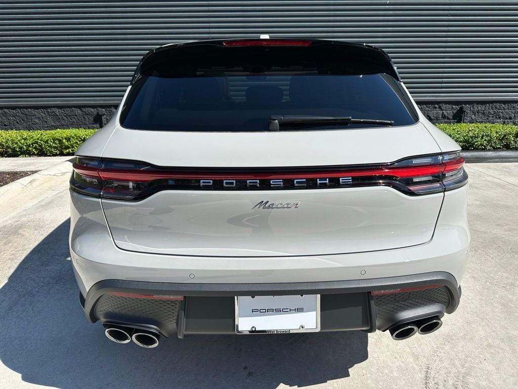 Thumbnail: 2026 Porsche Macan - 12