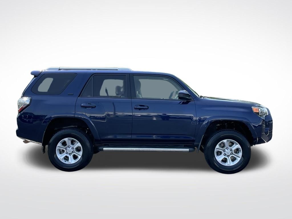Thumbnail: 2017 Toyota 4Runner - 7