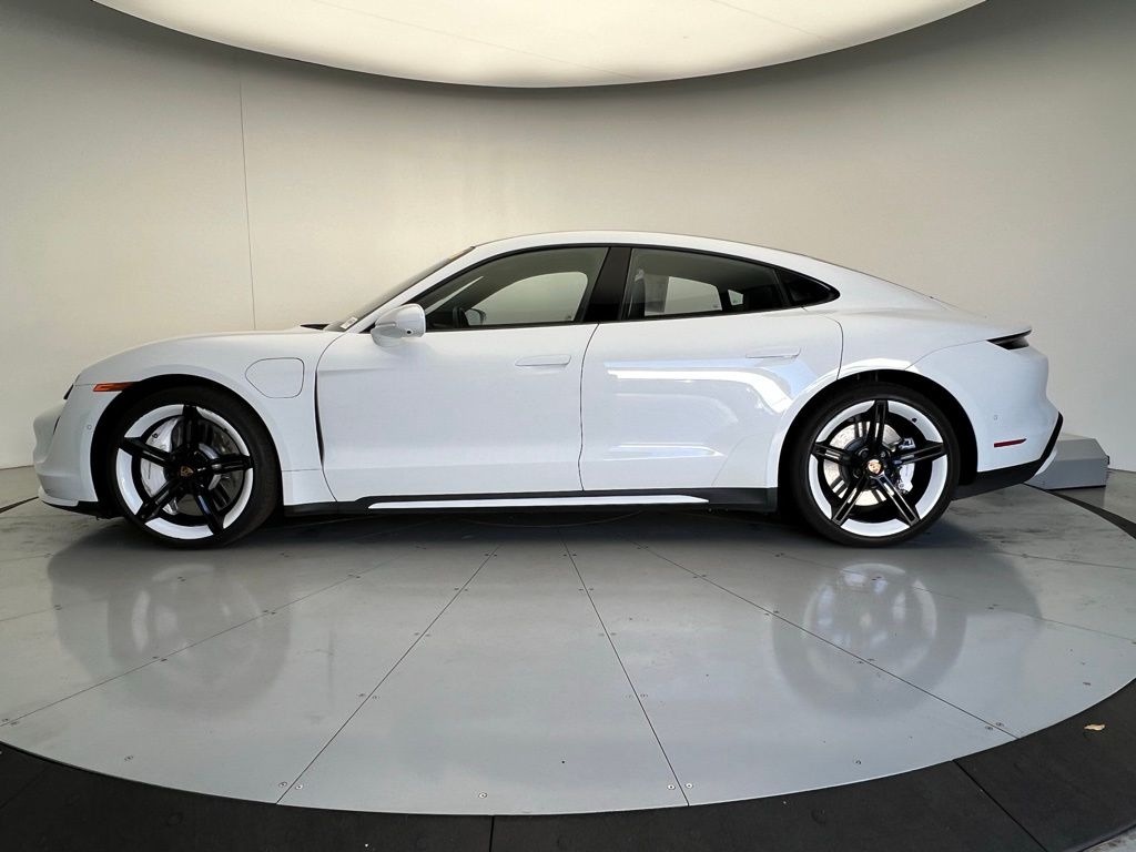 Thumbnail: 2020 Porsche Taycan - 2