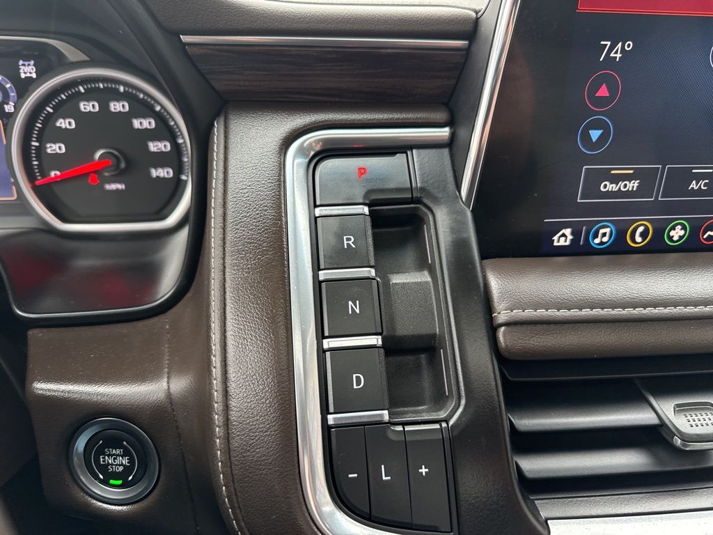 Used 2021 White Chevrolet Z71 image 36