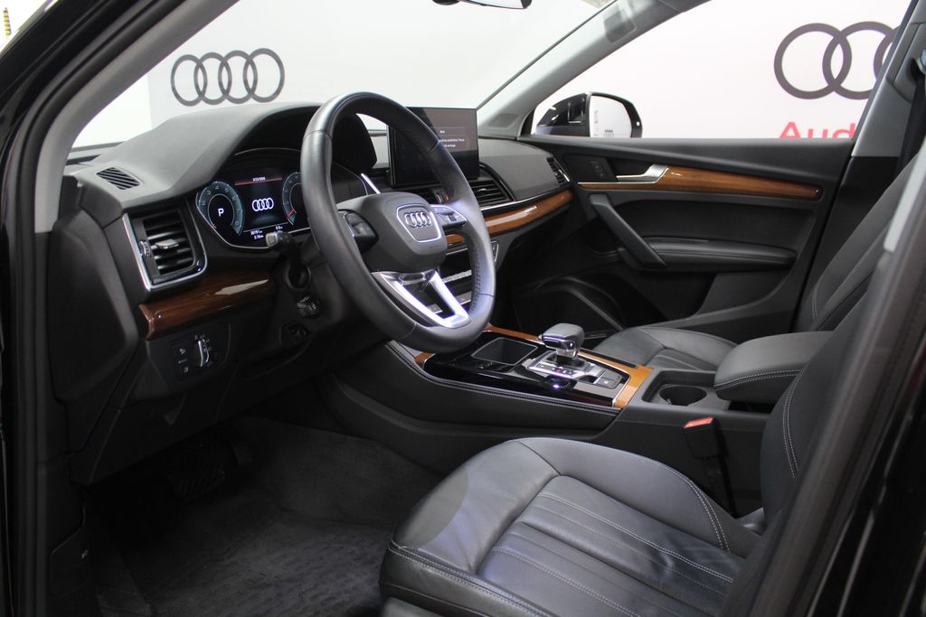 Thumbnail: 2023 Audi Q5 - 11