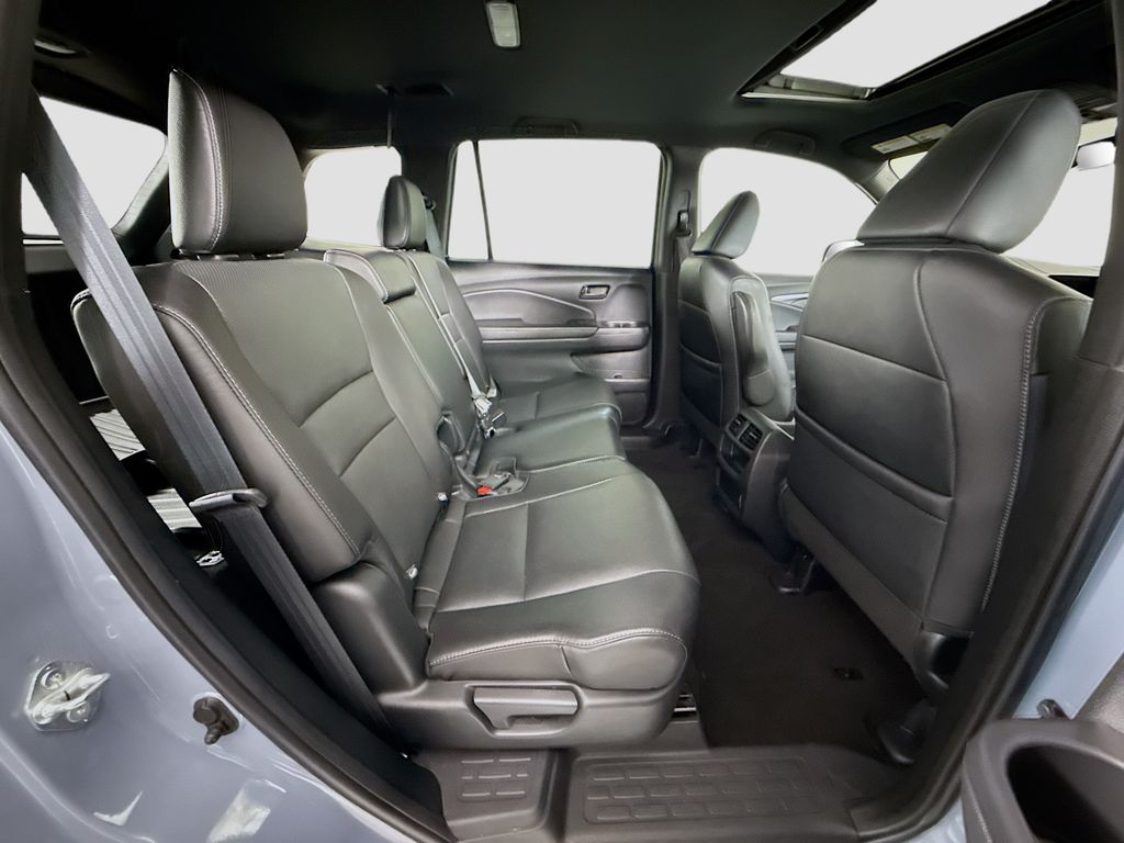 Thumbnail: 2023 Honda Passport - 22