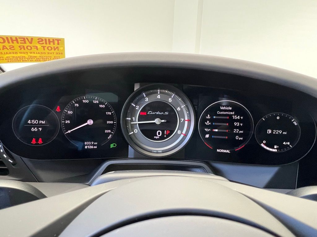 Thumbnail: 2024 Porsche 911 - 10